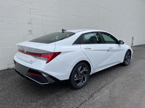 2025 Hyundai ELANTRA HEV Limited