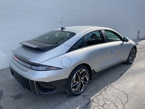 2025 Hyundai IONIQ 6 SEL