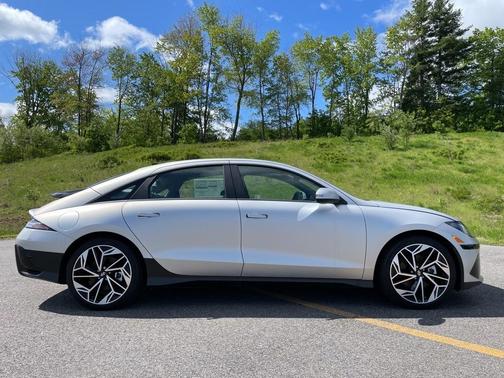 2025 Hyundai IONIQ 6 SEL