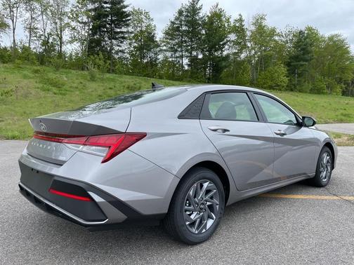 2025 Hyundai ELANTRA HEV Blue