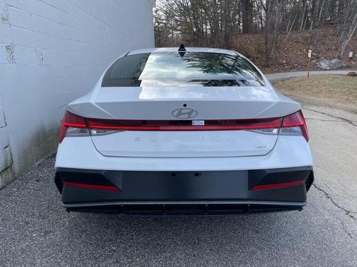 2025 Hyundai ELANTRA HEV Limited