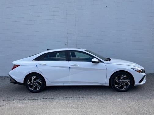2025 Hyundai ELANTRA HEV Limited
