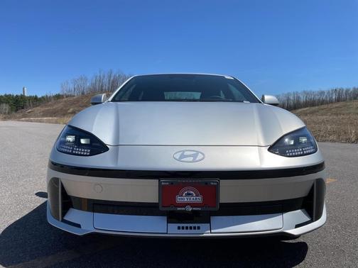 2025 Hyundai IONIQ 6 SEL