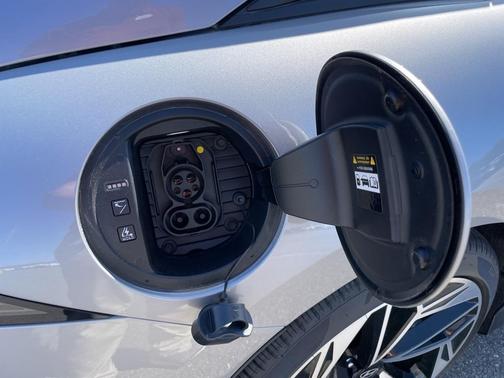 2025 Hyundai IONIQ 6 SEL