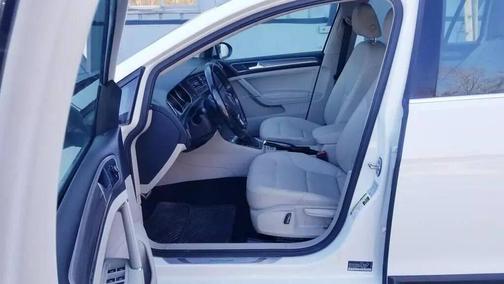 2017 Volkswagen Golf Alltrack TSI S