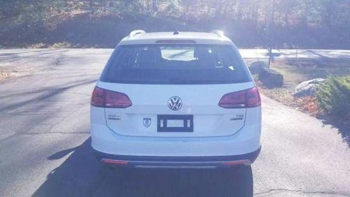 2017 Volkswagen Golf Alltrack TSI S