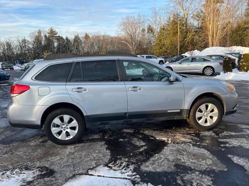 2012 Subaru Outback 2.5i Limited