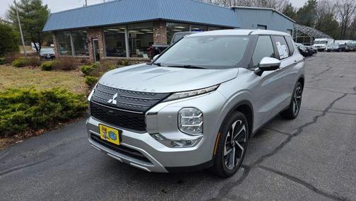 2022 Mitsubishi Outlander SE