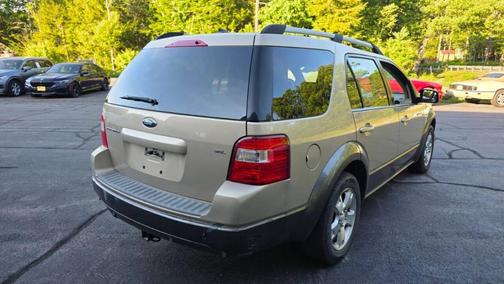 Beige 2007 Ford Freestyle SEL