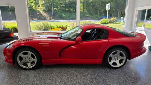 2002 Dodge Viper GTS