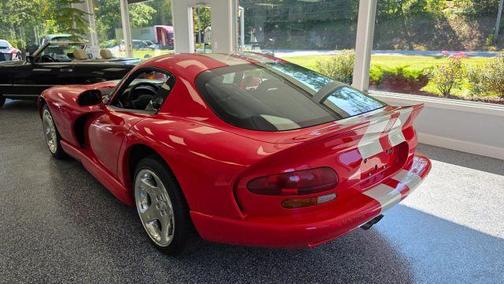 2002 Dodge Viper GTS