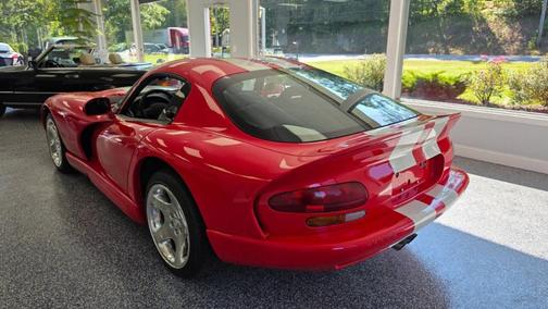 2002 Dodge Viper GTS