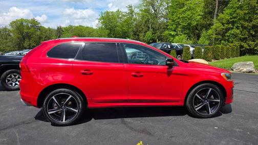 2016 Volvo XC60 T6 R-Design Platinum