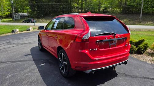 2016 Volvo XC60 T6 R-Design Platinum