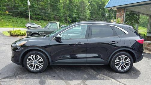 Black 2022 Ford Escape SEL
