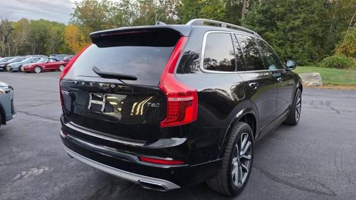 2019 Volvo XC90 T6 Momentum