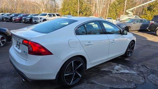 2014 Volvo S60 T6 R-Design