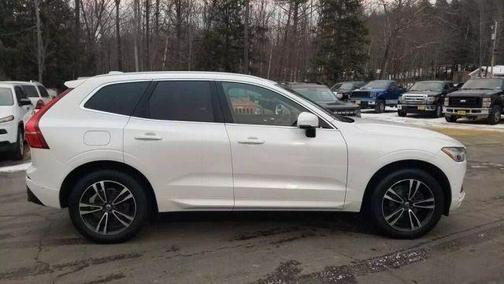 2019 Volvo XC60 T5 Momentum