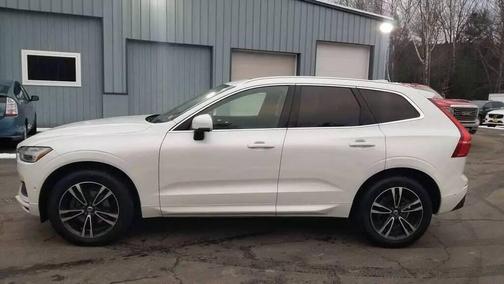 2019 Volvo XC60 T5 Momentum