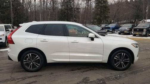 2019 Volvo XC60 T5 Momentum