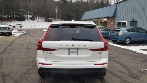2019 Volvo XC60 T5 Momentum
