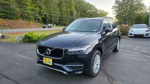 2016 Volvo XC90 T6 Momentum