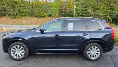 2016 Volvo XC90 T6 Momentum