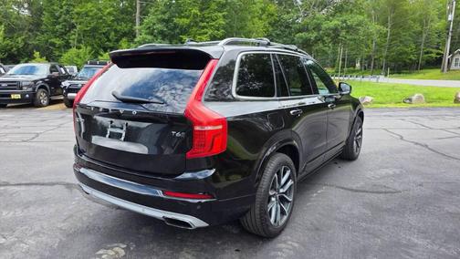 2016 Volvo XC90 T6 Momentum