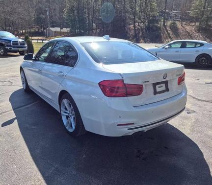 2018 BMW 330 i xDrive