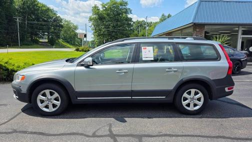 Silver 2009 Volvo XC70 3.2