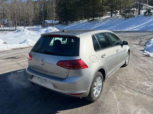 2017 Volkswagen Golf TSI S 4-Door