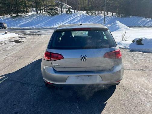 2017 Volkswagen Golf TSI S 4-Door