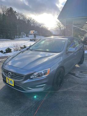 2017 Volvo S60 T5 Inscription Platinum