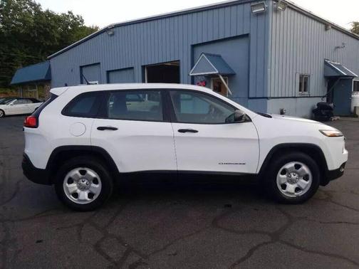 2015 Jeep Cherokee Sport