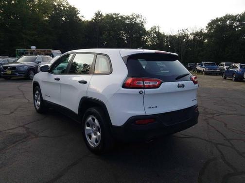 2015 Jeep Cherokee Sport