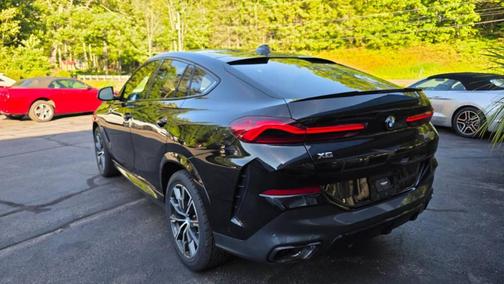 Black 2022 BMW X6 M50i