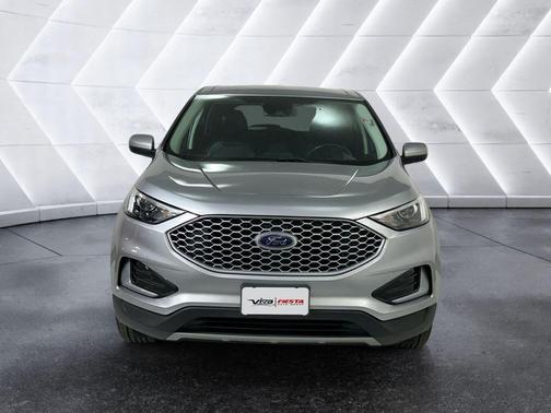 Silver 2024 Ford Edge SEL