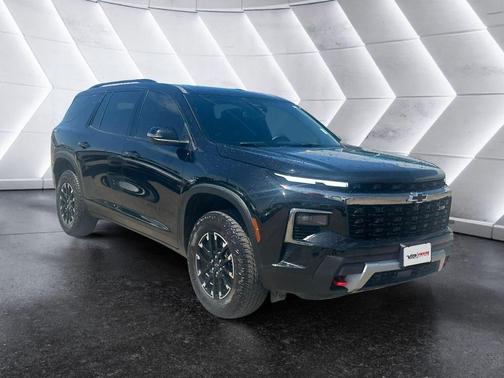 Black 2024 Chevrolet Traverse Z71