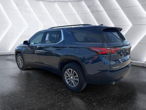 Blue 2023 Chevrolet Traverse LT Cloth