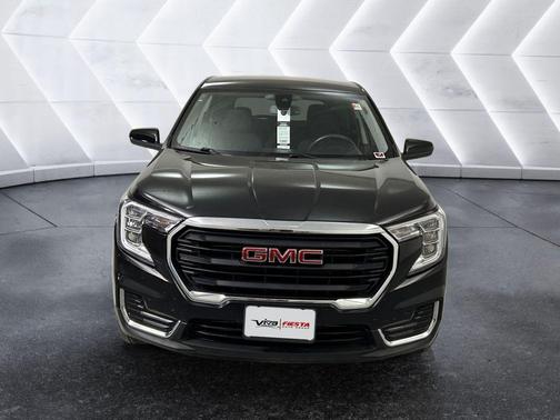 Ebony Twilight Metallic 2024 GMC Terrain SLE