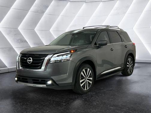 Gun Metallic 2022 Nissan Pathfinder Platinum
