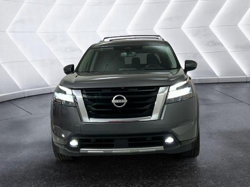 Gun Metallic 2022 Nissan Pathfinder Platinum