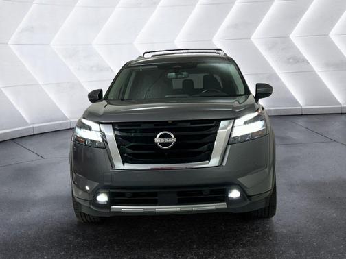 Gun Metallic 2022 Nissan Pathfinder Platinum
