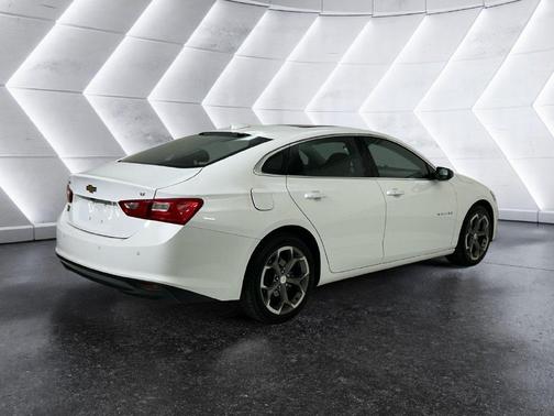 White 2024 Chevrolet Malibu LT