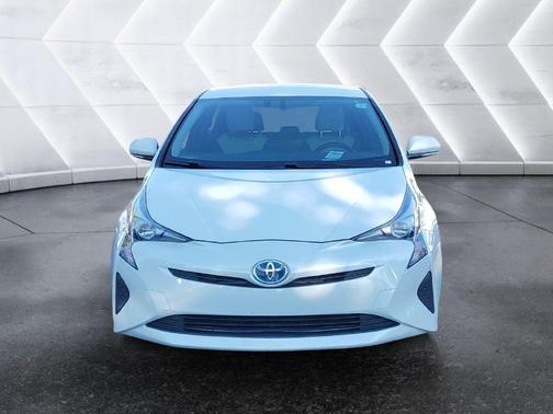 White 2016 Toyota Prius Four