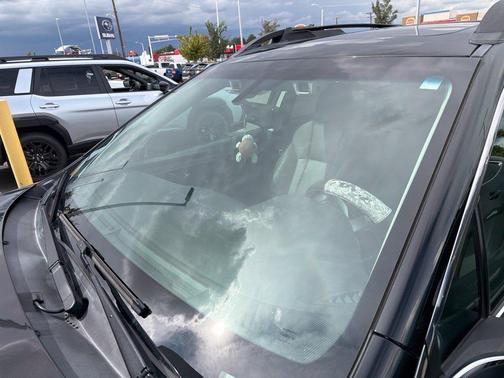 Crystal Black Silica 2020 Subaru Outback Onyx Edition XT