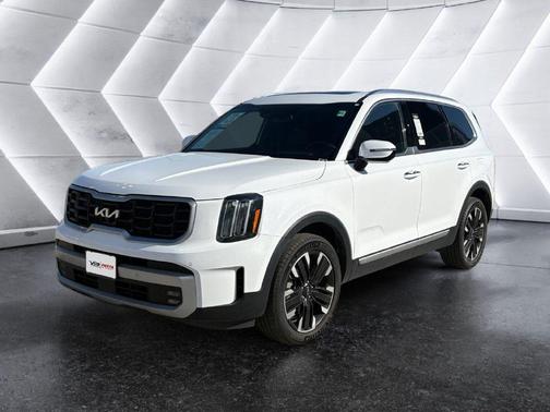 White 2024 Kia Telluride SX