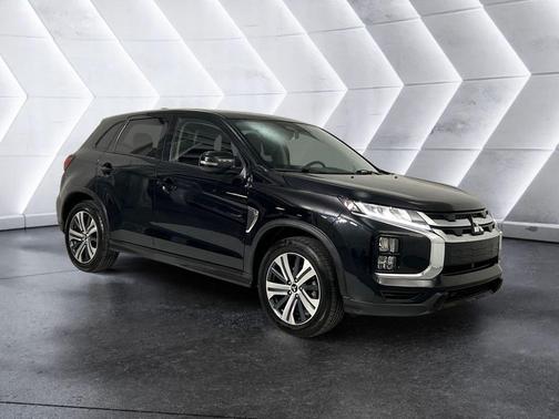 Black 2024 Mitsubishi Outlander Sport 2.0 SE