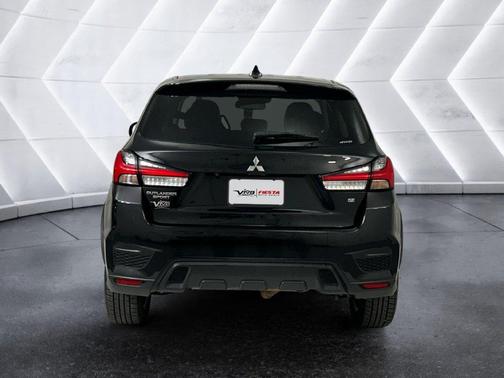 Black 2024 Mitsubishi Outlander Sport 2.0 SE