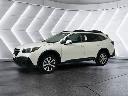 Crystal White Pearl 2022 Subaru Outback Premium